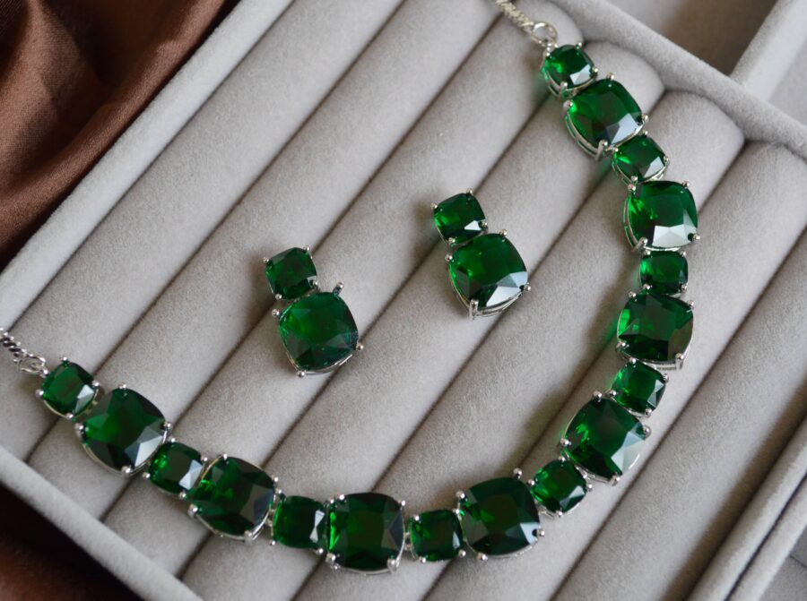 ILeana Necklace Emerald