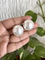 Big Pearl studs