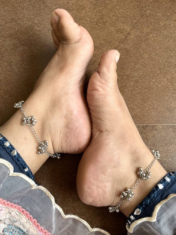 Silver Sleek Anklets